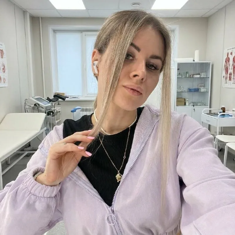 Сочная медсестра урологии фоталась г0лoй прямо в кабинете OnlyFans слив фото 37 Медсёстры 2026