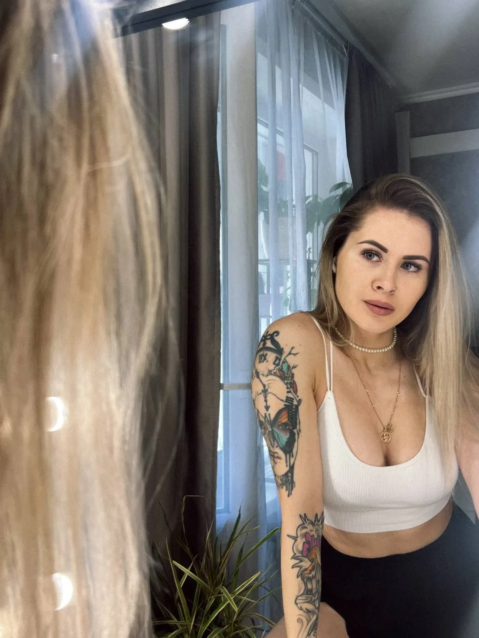 Сочная медсестра урологии фоталась г0лoй прямо в кабинете OnlyFans слив фото 50 Медсёстры 2026