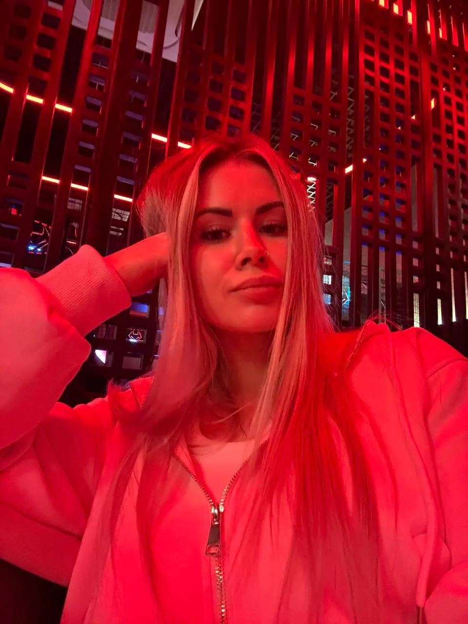 Сочная медсестра урологии фоталась г0лoй прямо в кабинете OnlyFans слив фото 59 Медсёстры 2026