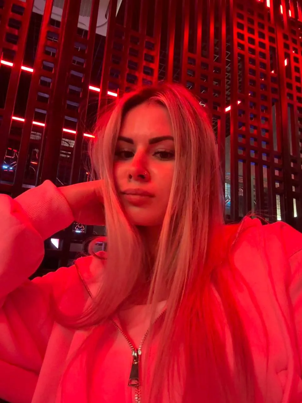 Сочная медсестра урологии фоталась г0лoй прямо в кабинете OnlyFans слив фото 60 Медсёстры 2026