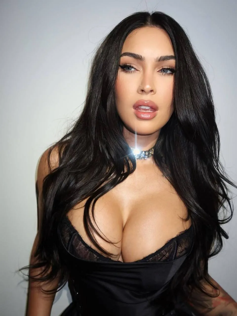 Актриса Megan Fox OnlyFans слив