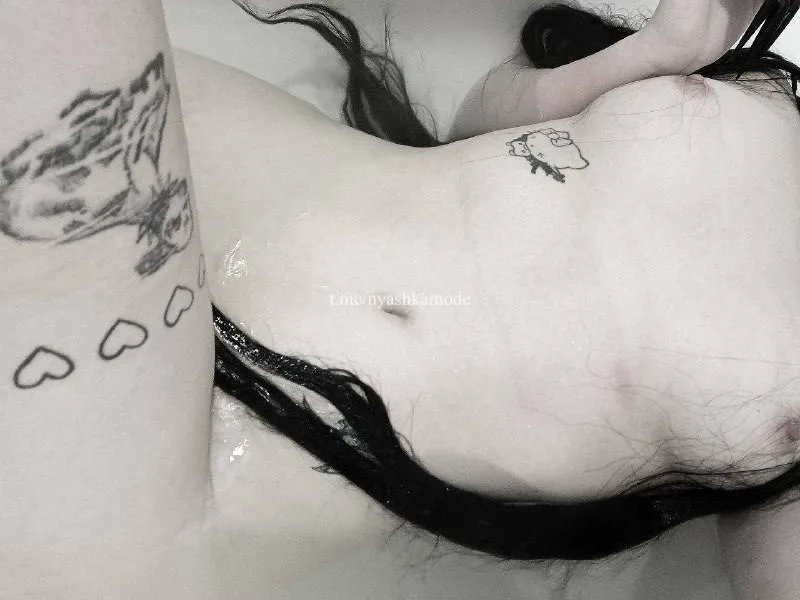 Модель prettylyriqq OnlyFans фото