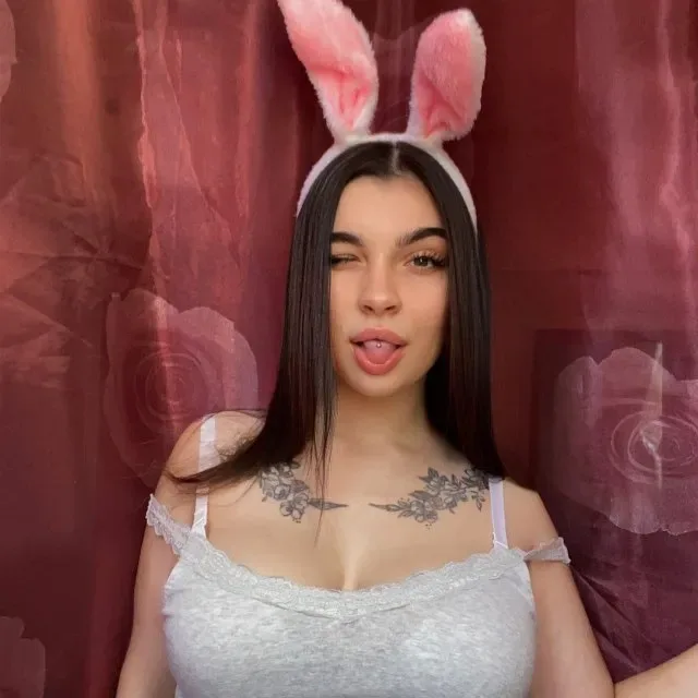 Angrylittlekitty OnlyFans фото