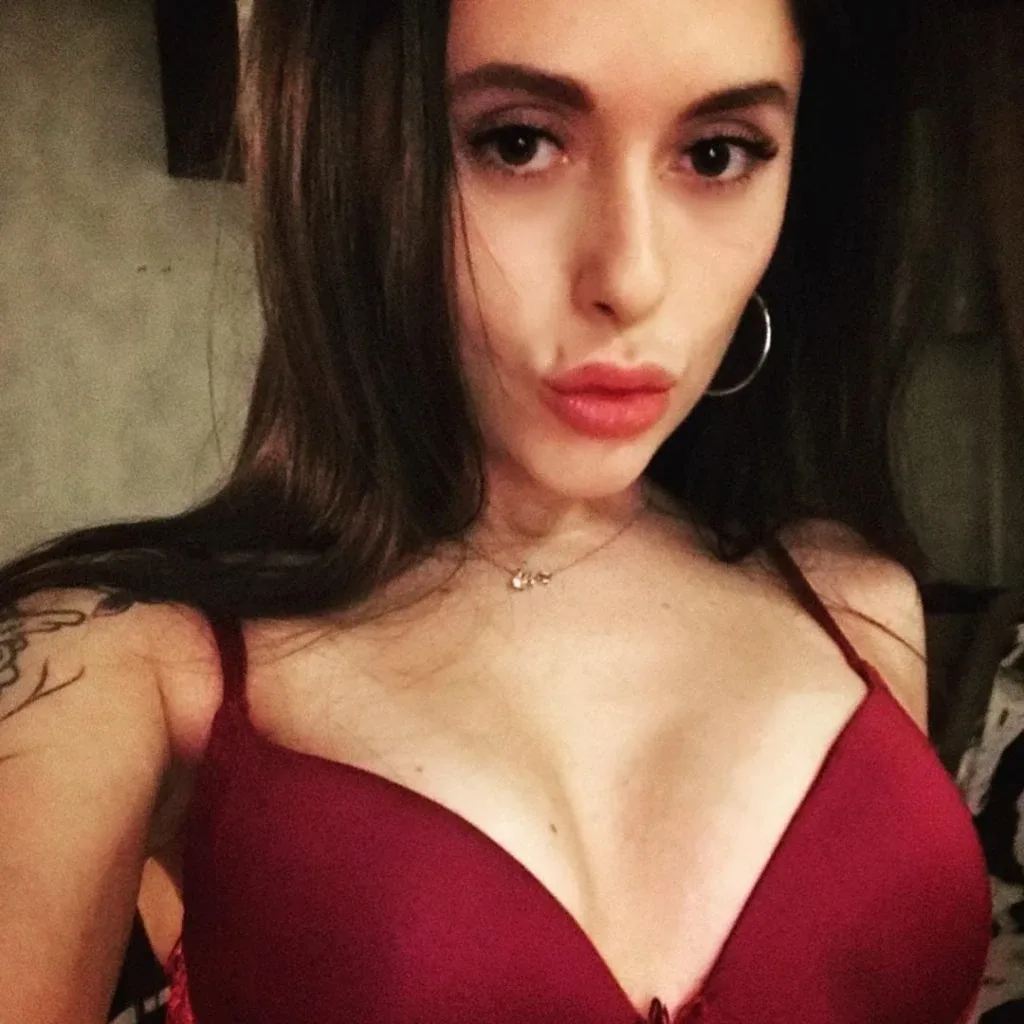 Ева Карицкая OnlyFans фото