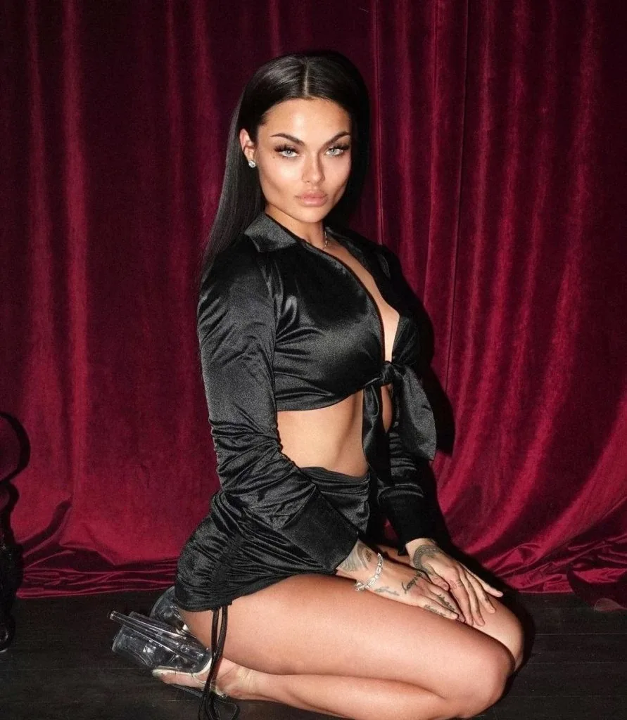 Камила Смогулецкая OnlyFans фото