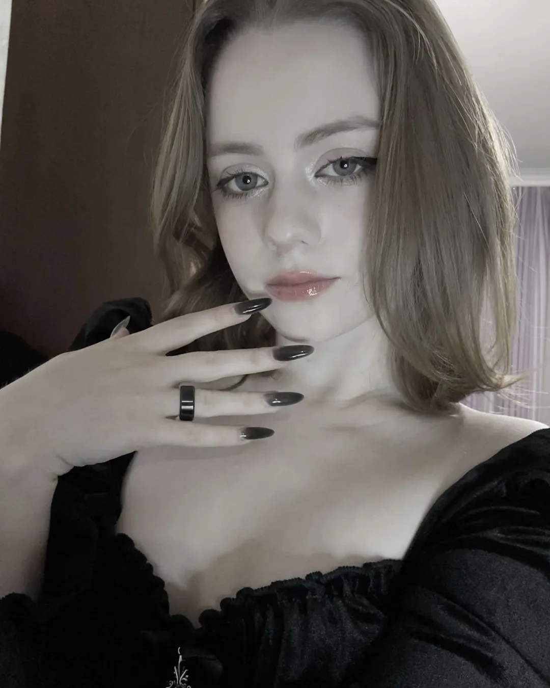 Kewweol OnlyFans фото