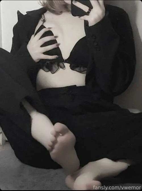 Kewweol OnlyFans фото