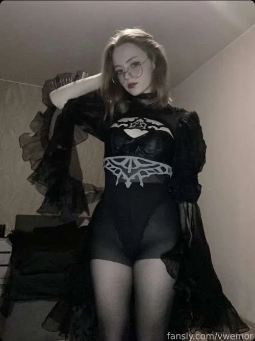 Kewweol OnlyFans фото