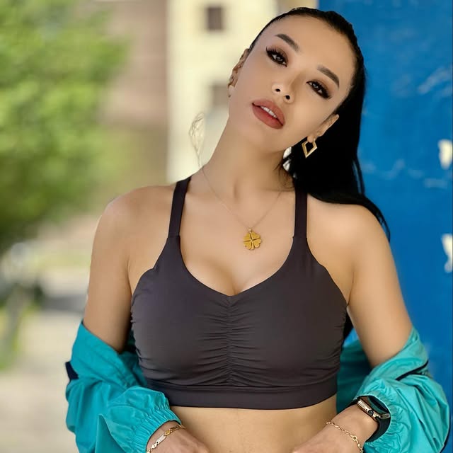 Альмира Искакова (missalmir) OnlyFans фото