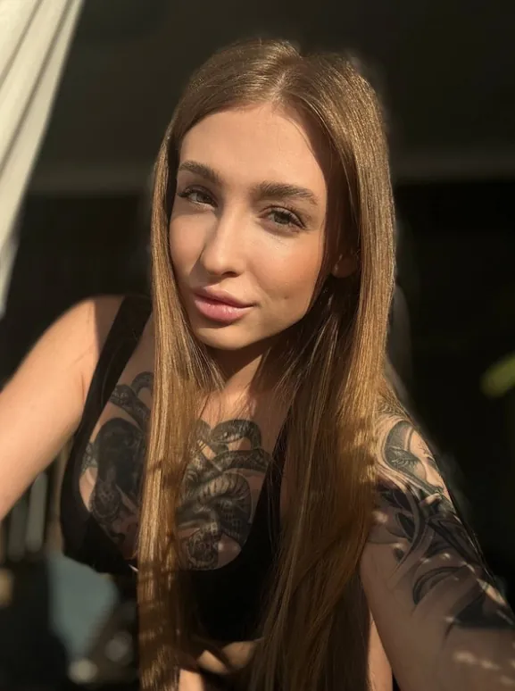 Слив AnlinaW OnlyFans фото