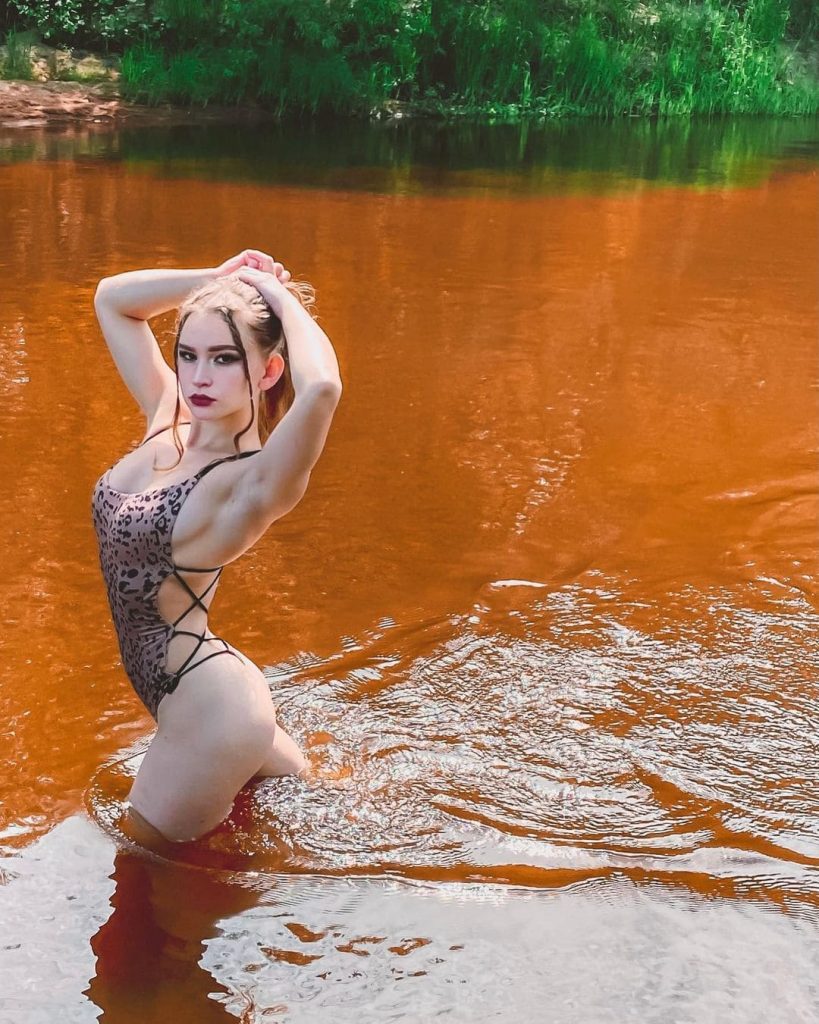 Слив Анна Галкина