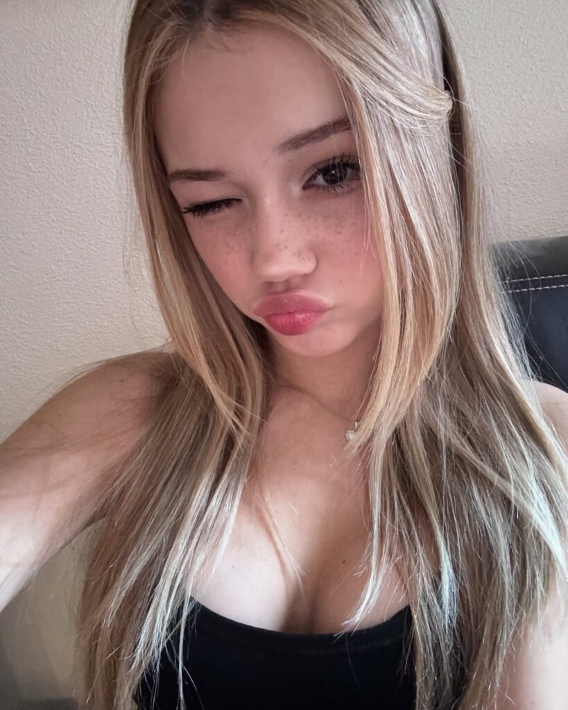 Слив Антотка OnlyFans слив фото 24 Блогерши 2026