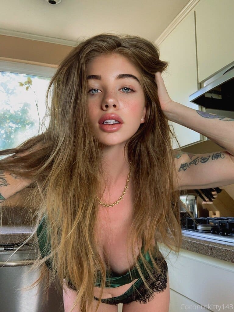 Слив Coconut Kitty (Diana Deets) OnlyFans слив фото 20 Блогерши 2026