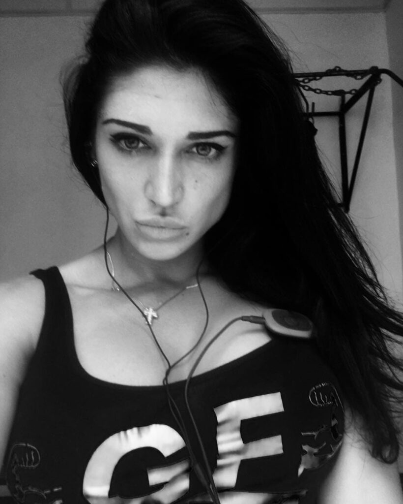 Слив Дарья Наваррская OnlyFans слив фото 5 В бикини 2026