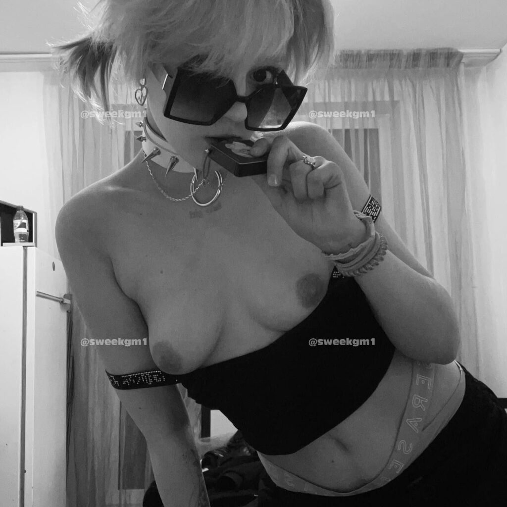 Слив Даша Суднишникова (Мудадаша) OnlyFans фото