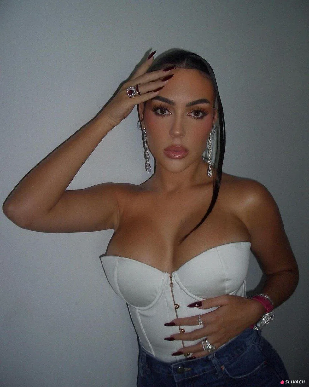 Слив Джорджина Родригес OnlyFans фото