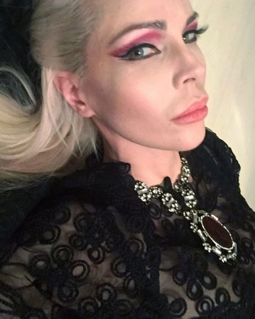 Слив Джулия Ванг OnlyFans фото