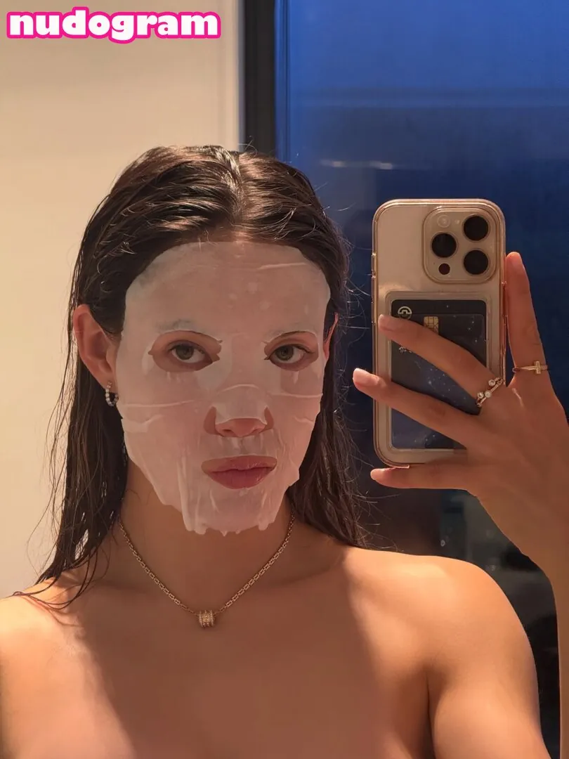 Слив Эйлин Гу (Eileen Gu) OnlyFans фото