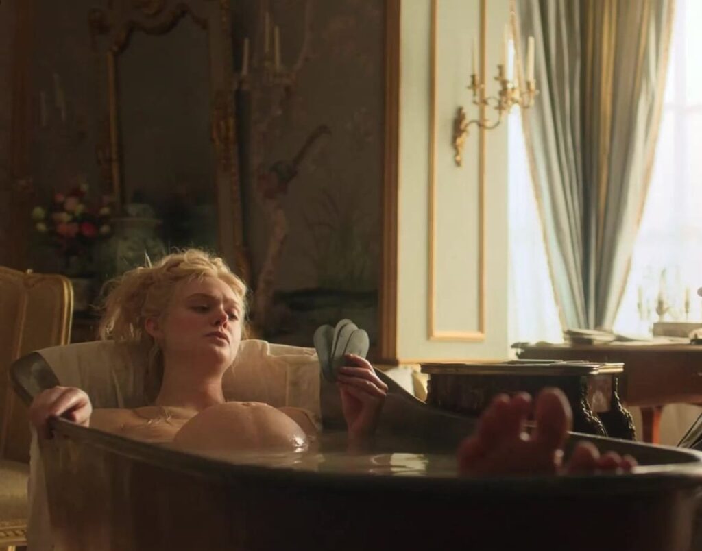 Слив Эль Фаннинг (Elle Fanning) OnlyFans фото