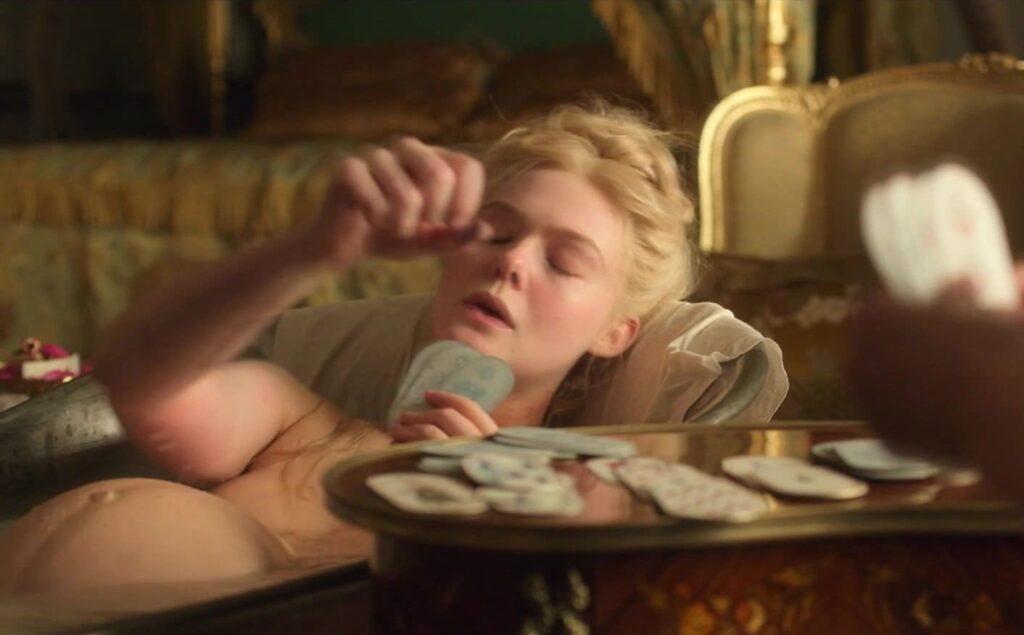 Слив Эль Фаннинг (Elle Fanning) OnlyFans фото