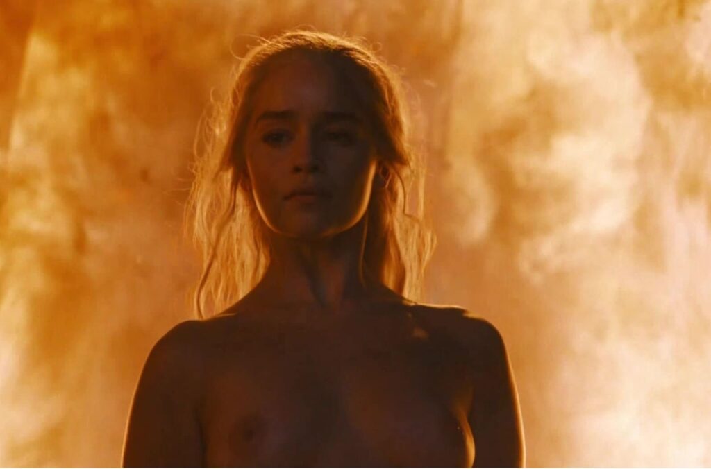 Слив Эмилия Кларк (Emilia Clarke) OnlyFans фото