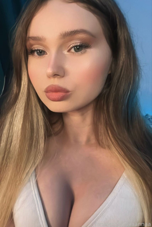 Слив Evaanna OnlyFans фото