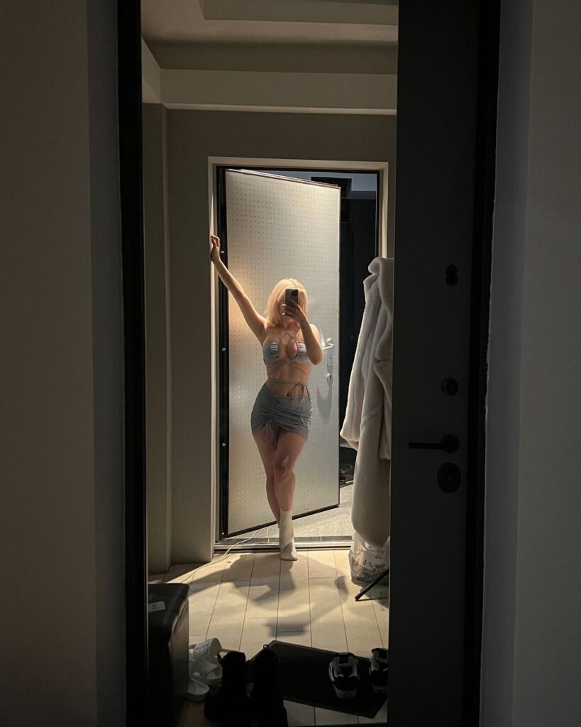 Слив EVEN CUTE (angelinadark1) OnlyFans фото