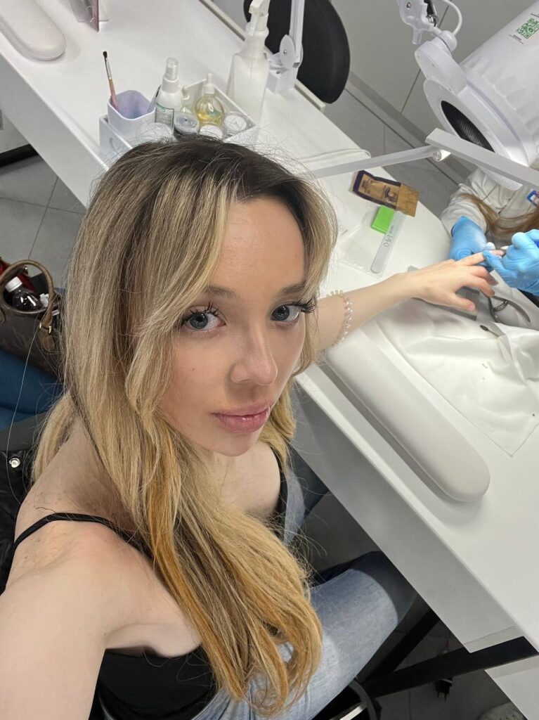 Слив Фрося (frosik_frosy) Даша Умнова OnlyFans фото