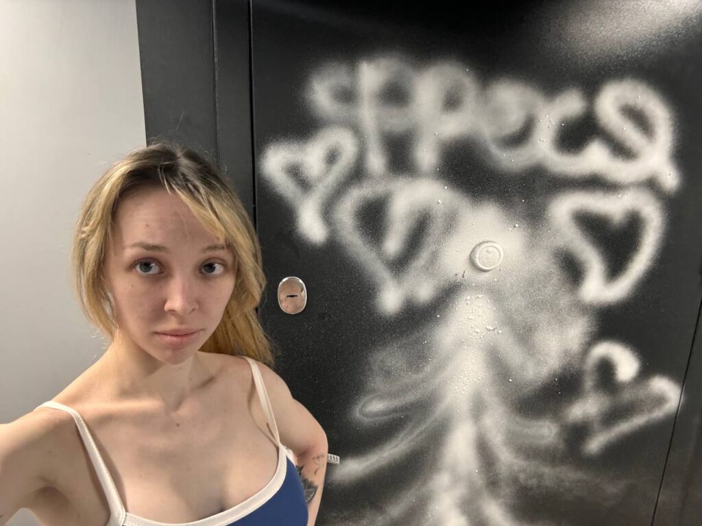 Слив Фрося (frosik_frosy) Даша Умнова OnlyFans фото