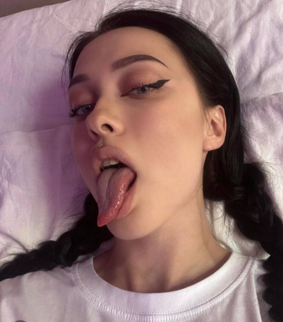 Слив Girlwalkingonfire (Юлия Юрасова) OnlyFans слив фото 10 Блогерши 2026
