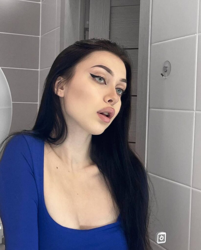 Слив Girlwalkingonfire (Юлия Юрасова) OnlyFans слив фото 14 Блогерши 2026