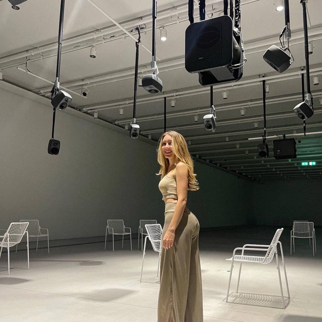 Слив Юлия Вавилова OnlyFans фото