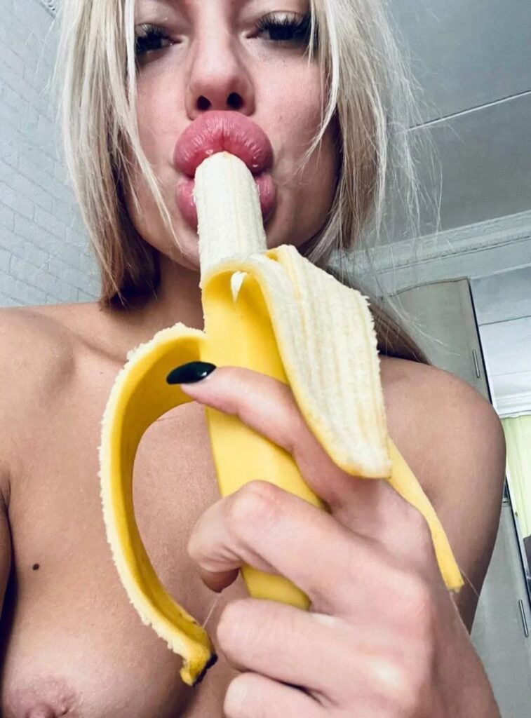 Слив Юля Елочка OnlyFans слив фото 21 Блогерши 2026