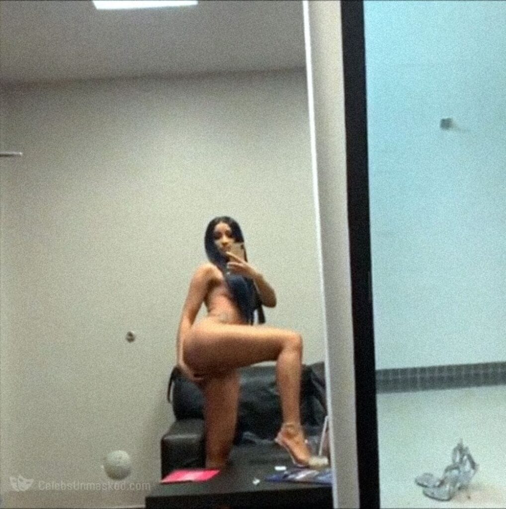 Слив Карди Би (Cardi B) OnlyFans фото