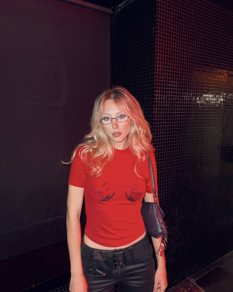 Слив Катя Клэп (Kate Clapp) OnlyFans фото