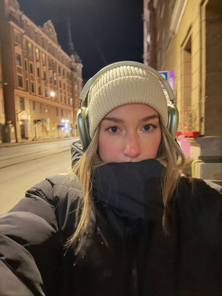 Слив Катя Вяликова (Vyaaal) OnlyFans фото
