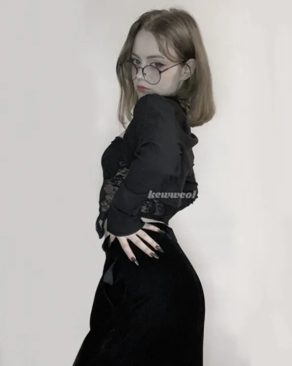 Слив Kewweol (Vwemor) OnlyFans слив фото 4 Aesthetic 2026