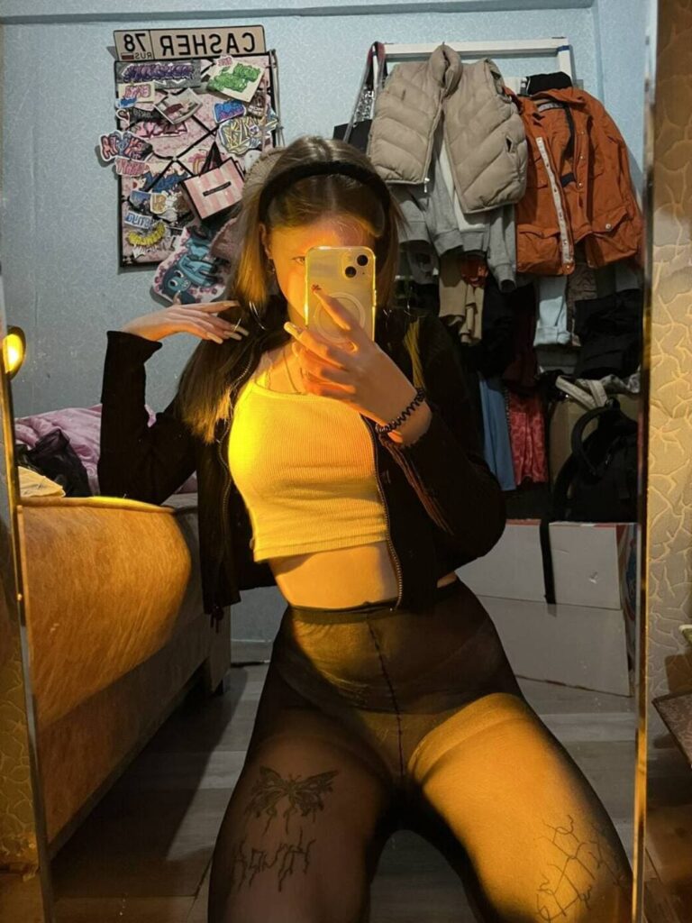 Слив Krupa (Kuporovaa) OnlyFans слив фото 24 С крашеными волосами 2026