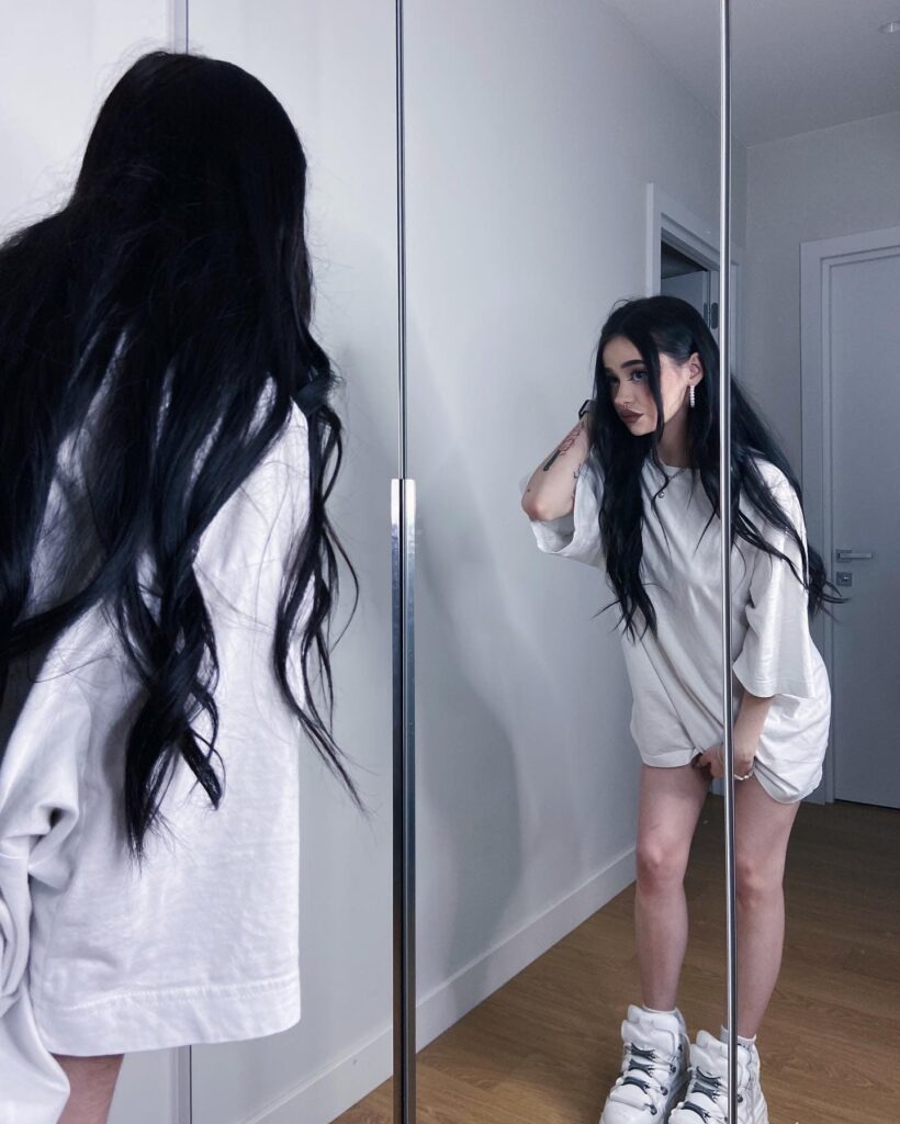 Слив Лейла Майерс (LeilaMiers) OnlyFans фото