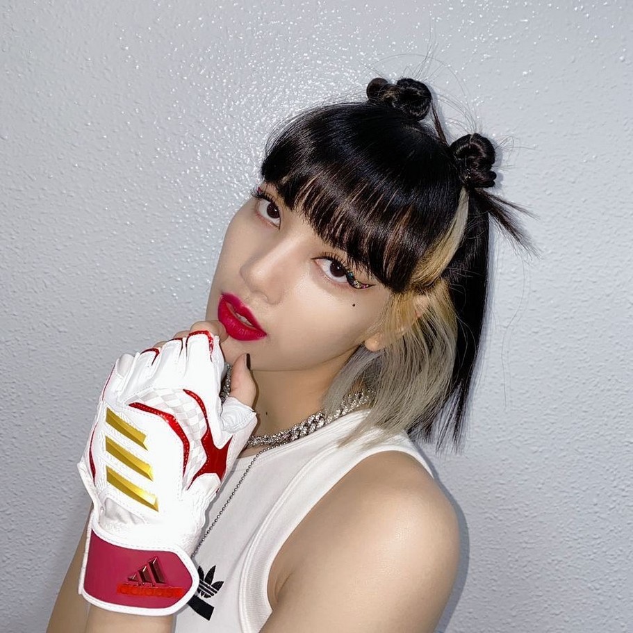 Слив Lisa (Лалиса Манобан) OnlyFans фото