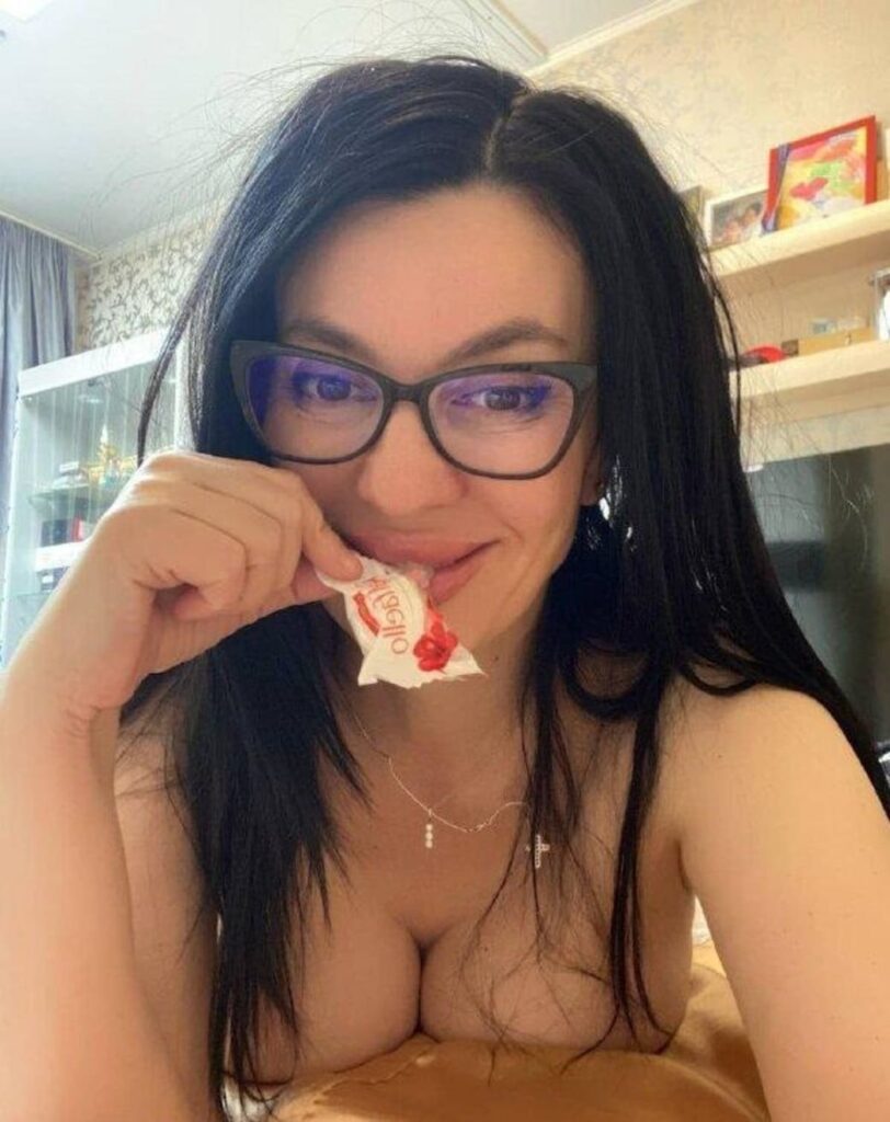 Слив Мама Огра (mamaogra) OnlyFans фото