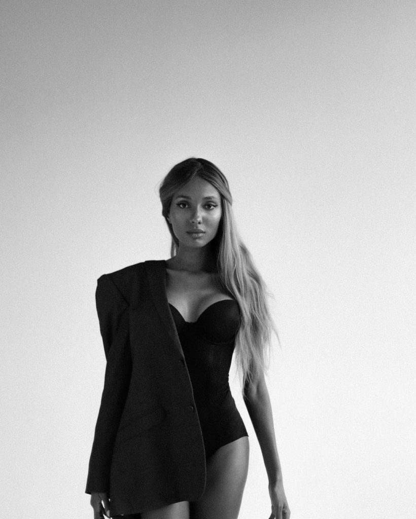 Слив Мари Сенн (Mary Senn) OnlyFans слив фото 10 Актрисы 2026