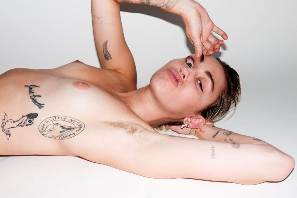 Слив Майли Сайрус (Miley Cyrus) OnlyFans слив фото 5 Актрисы 2026
