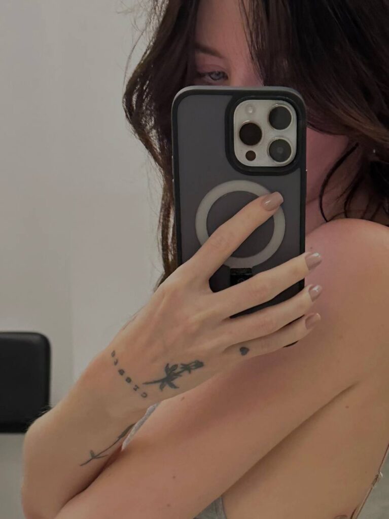 Слив Надя Дорофеева OnlyFans фото