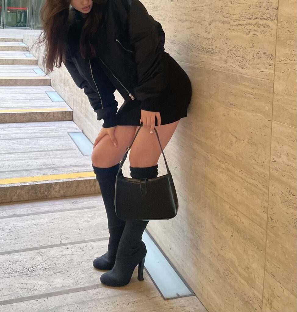 Слив Неонова (Neonovva) OnlyFans фото