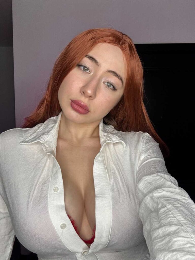 Слив Nisaatane (Nisa Atane) OnlyFans фото