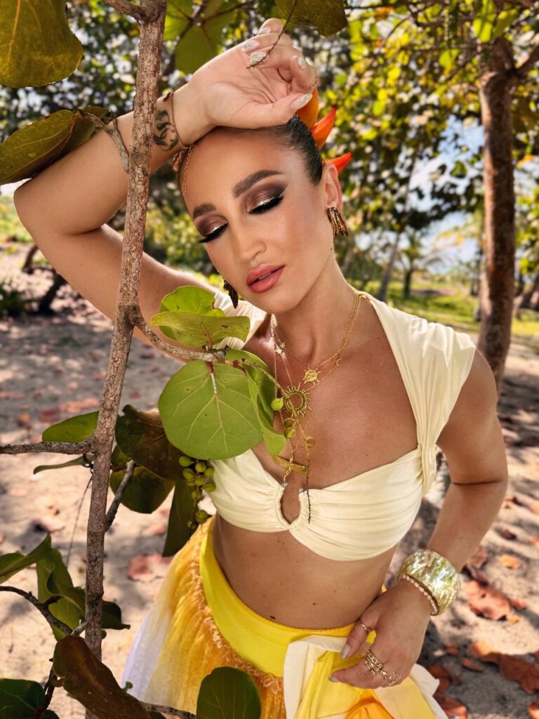 Слив Ольга Бузова OnlyFans фото