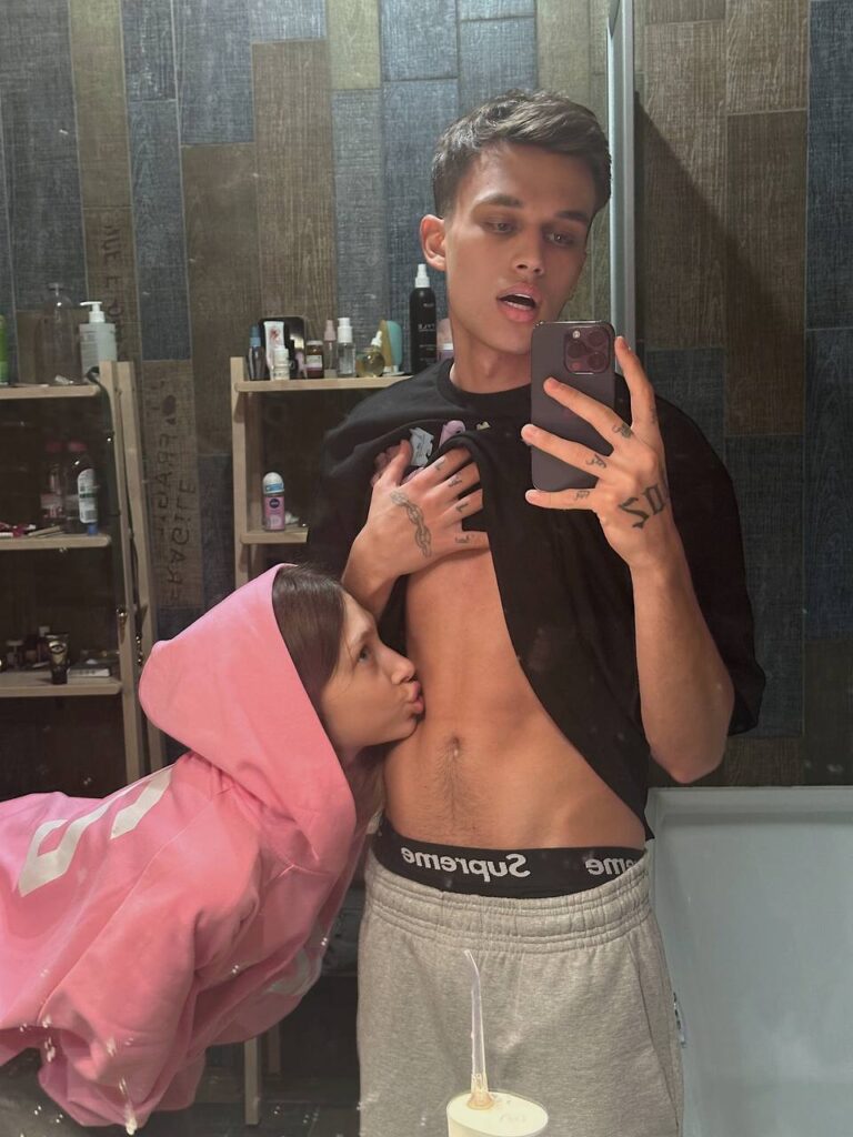 Слив Паша Сникерс OnlyFans фото