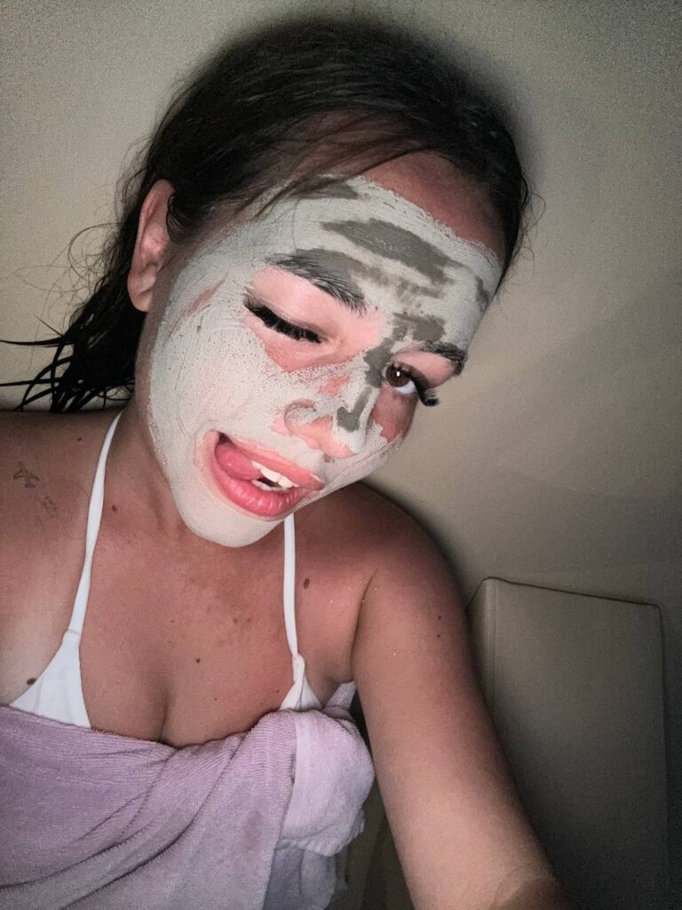 Слив Полина Хлеб OnlyFans фото