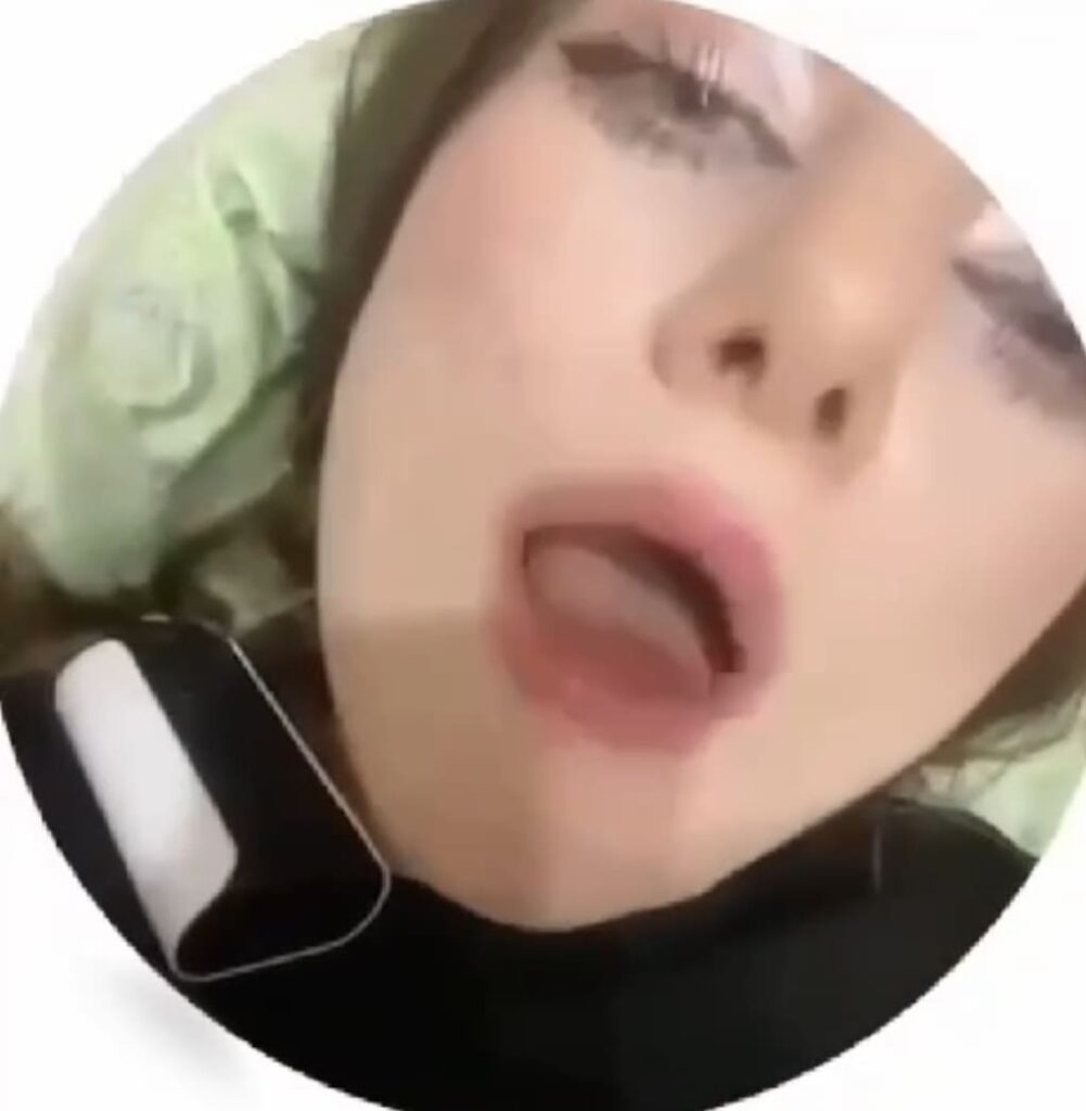 Слив Регина ВТФ OnlyFans фото